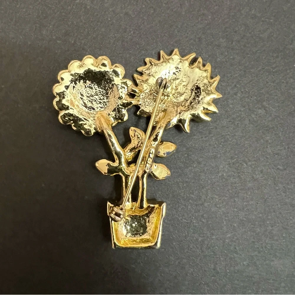 No Brand Vintage Sunflower in Pot Brooch Pin